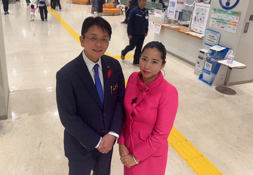 知念市長とロバーツ監督がいらっしゃった際の写真