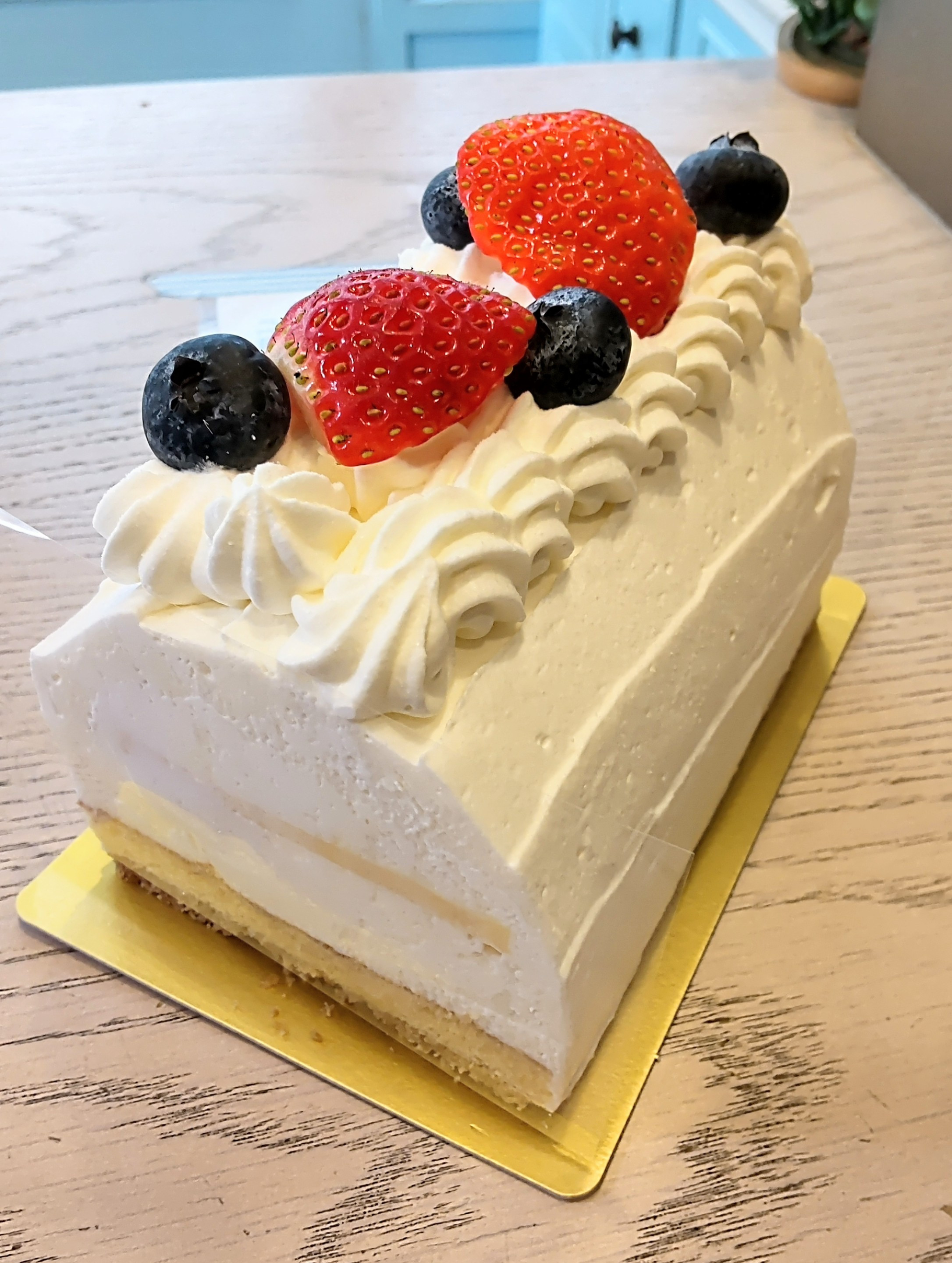 メニュー > ホールケーキ - penguin pastry