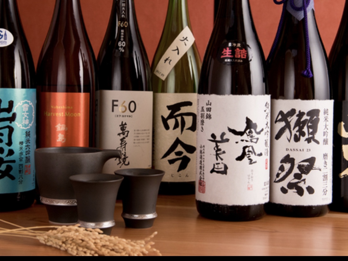 常時30種類以上の日本酒を取り揃えています
