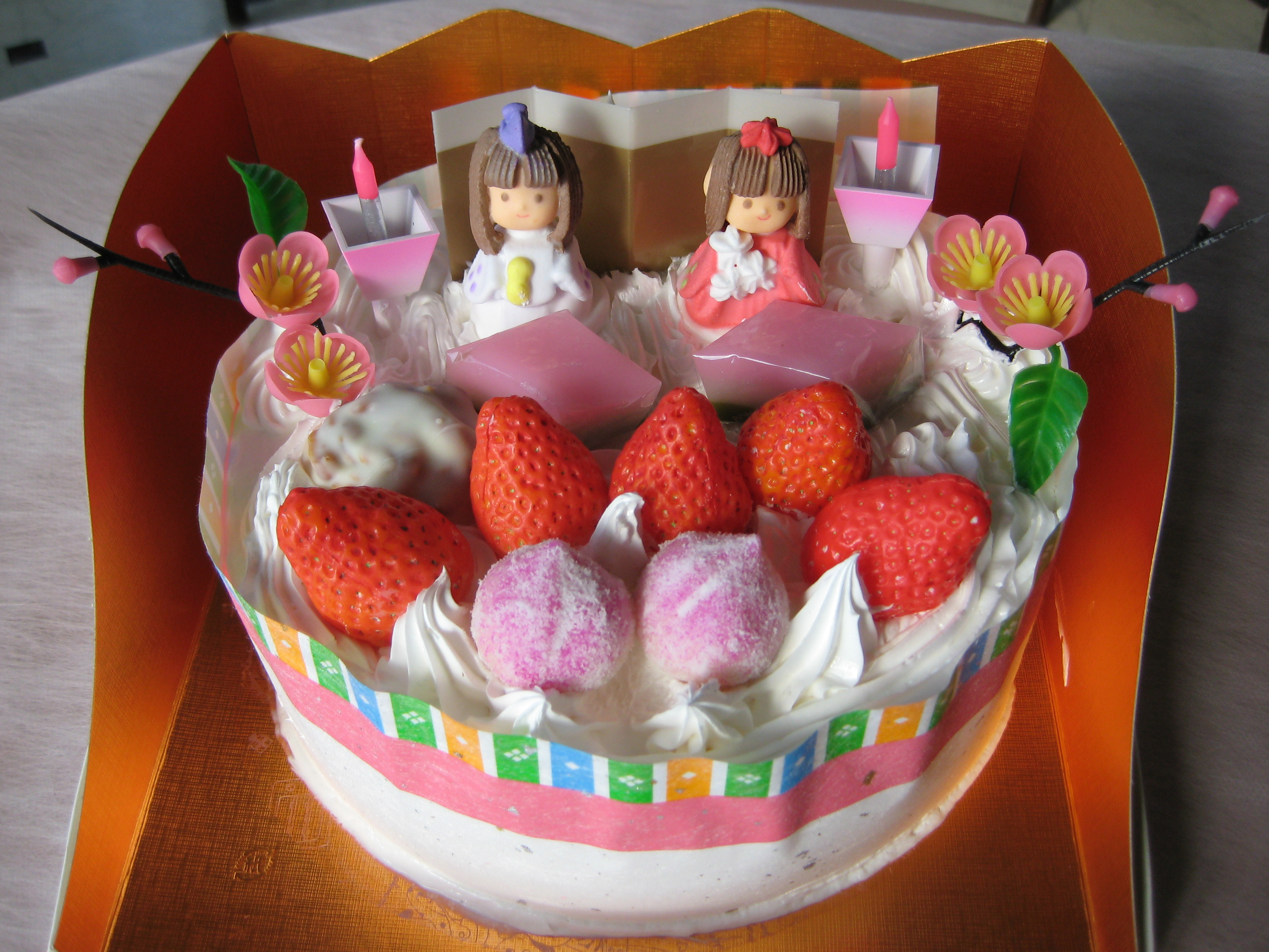 もうすぐひな祭り! ケーキのご注文受付中♪