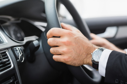 ■<7月アンケート>プロの役員運転手に求められるのはどんな能力?