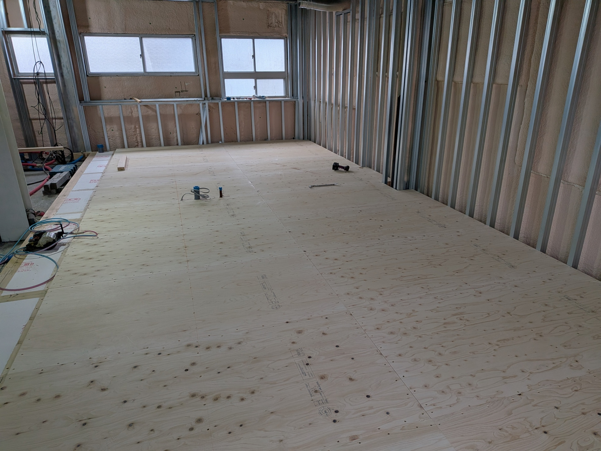 床組工事　構造用合板28mmｻﾈ付き