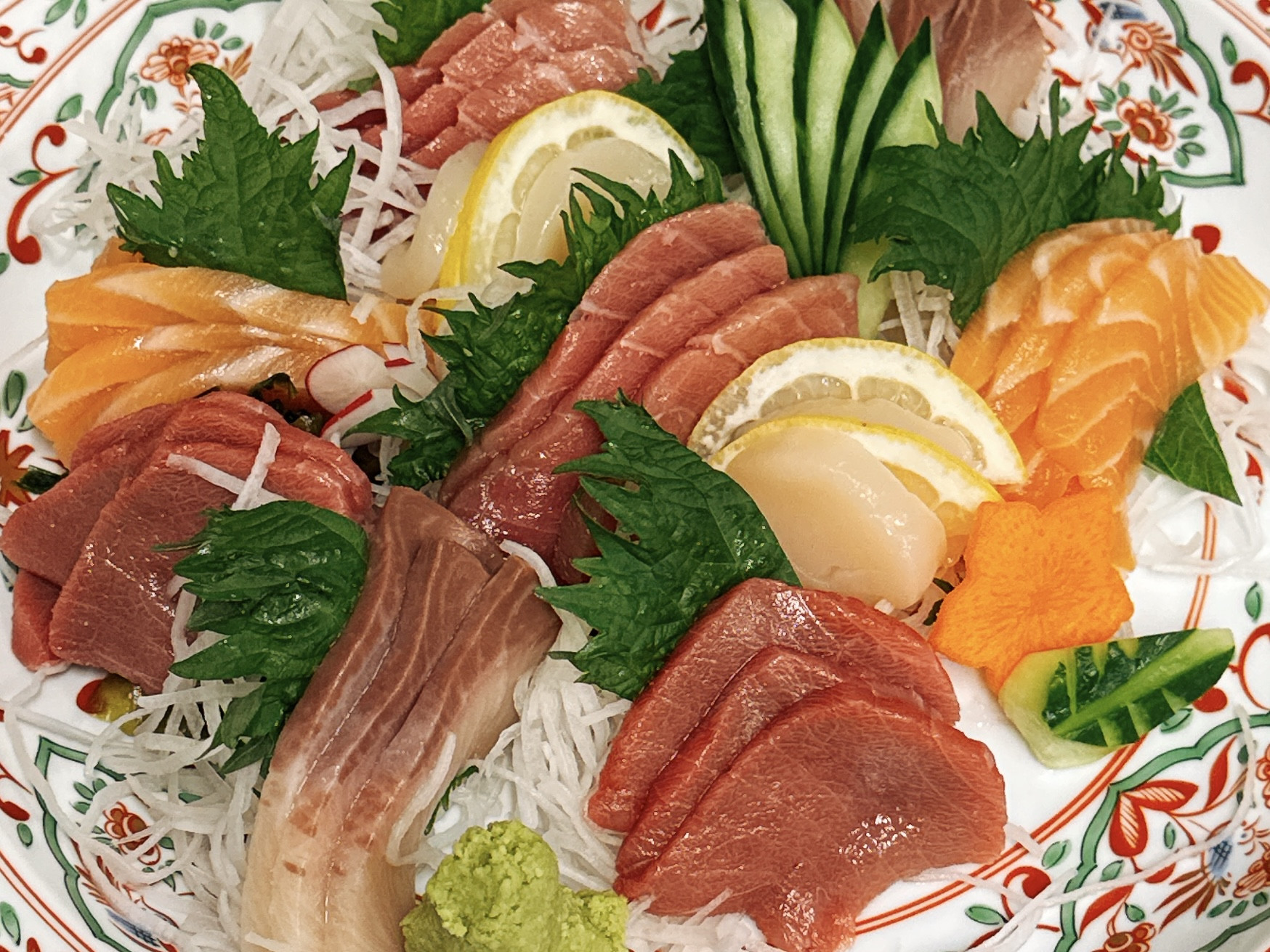 さしみ盛り合わせ　Sashimi Assort