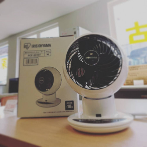 【新品】アイリスオーヤマ、強力コンパクトサーキュレーター入荷しました!換気、冷暖房の効率アップ、洗濯物の乾燥にも便利に使えます!首ふり機能、リズム風、タイマー機能付きです。税込7,000円。