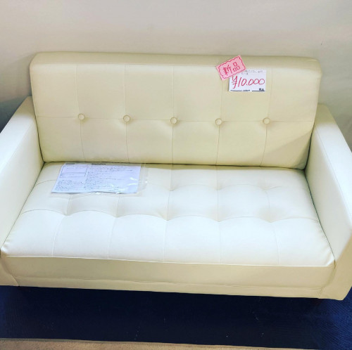 新品、合皮2人掛けソファー入荷致しました!