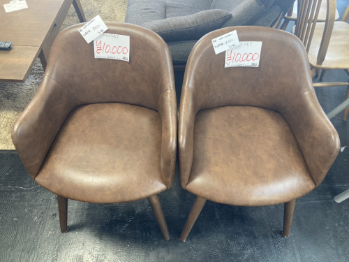 入荷のお知らせ:カラメルチェア2台入荷