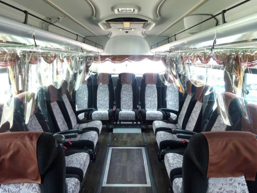 大型バス2070サロン-2.jpg