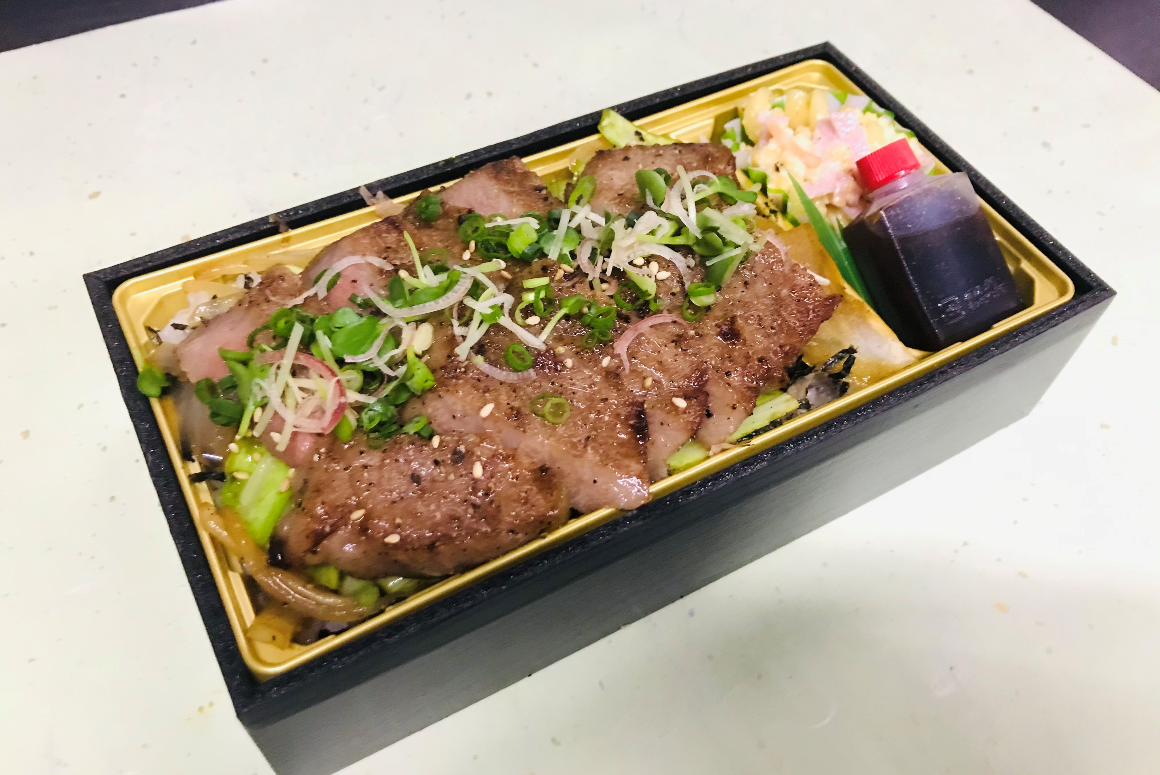 黒毛和牛カルビステーキ丼(2300円)