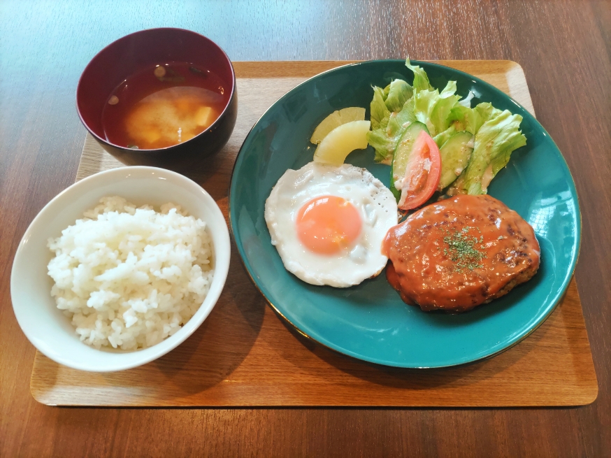 ハンバーグ定食