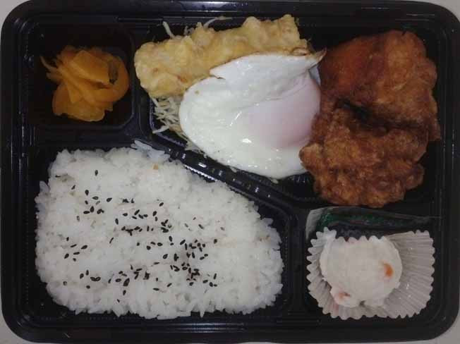 目玉焼き弁当