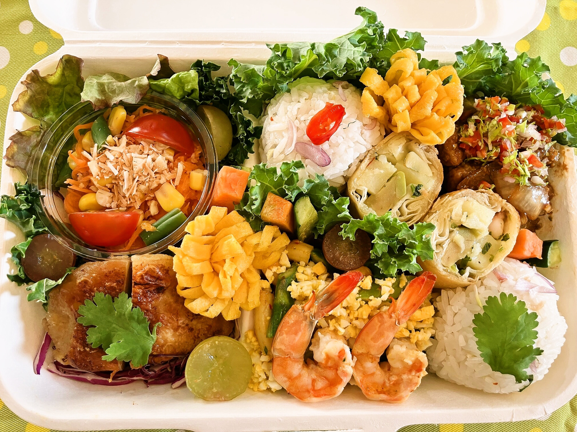 アヤム特製エスニックお花見弁当