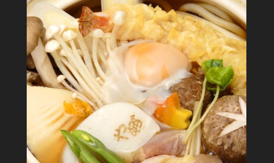 【熱々の土鍋で!】鍋焼きうどん