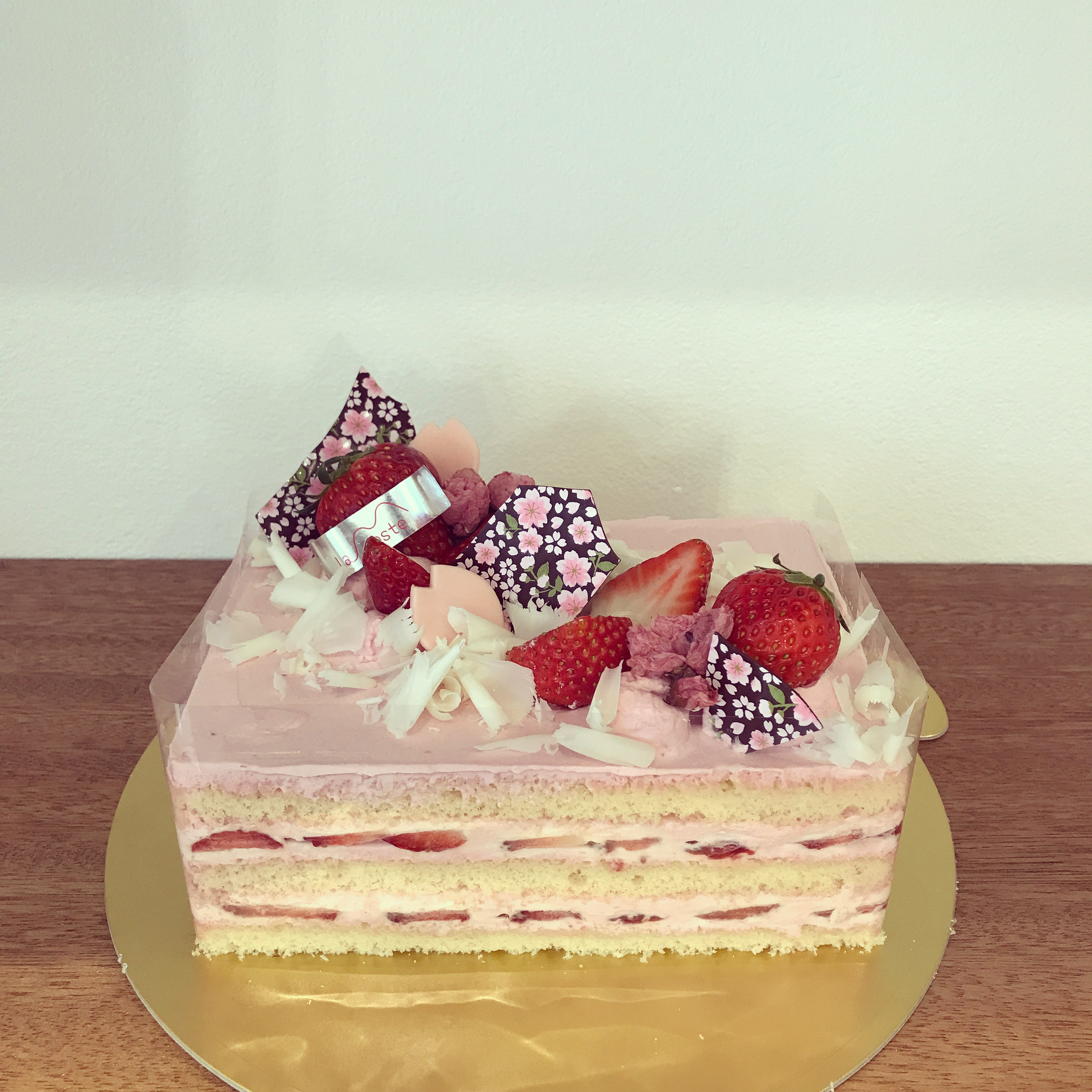 さくらのショートケーキホールケーキのご案内