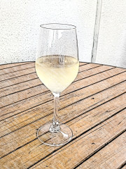 GLASS WHITE WINE 　　白ワイン
