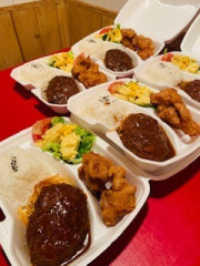地鶏唐揚とハンバーグ　（テイクアウト弁当）