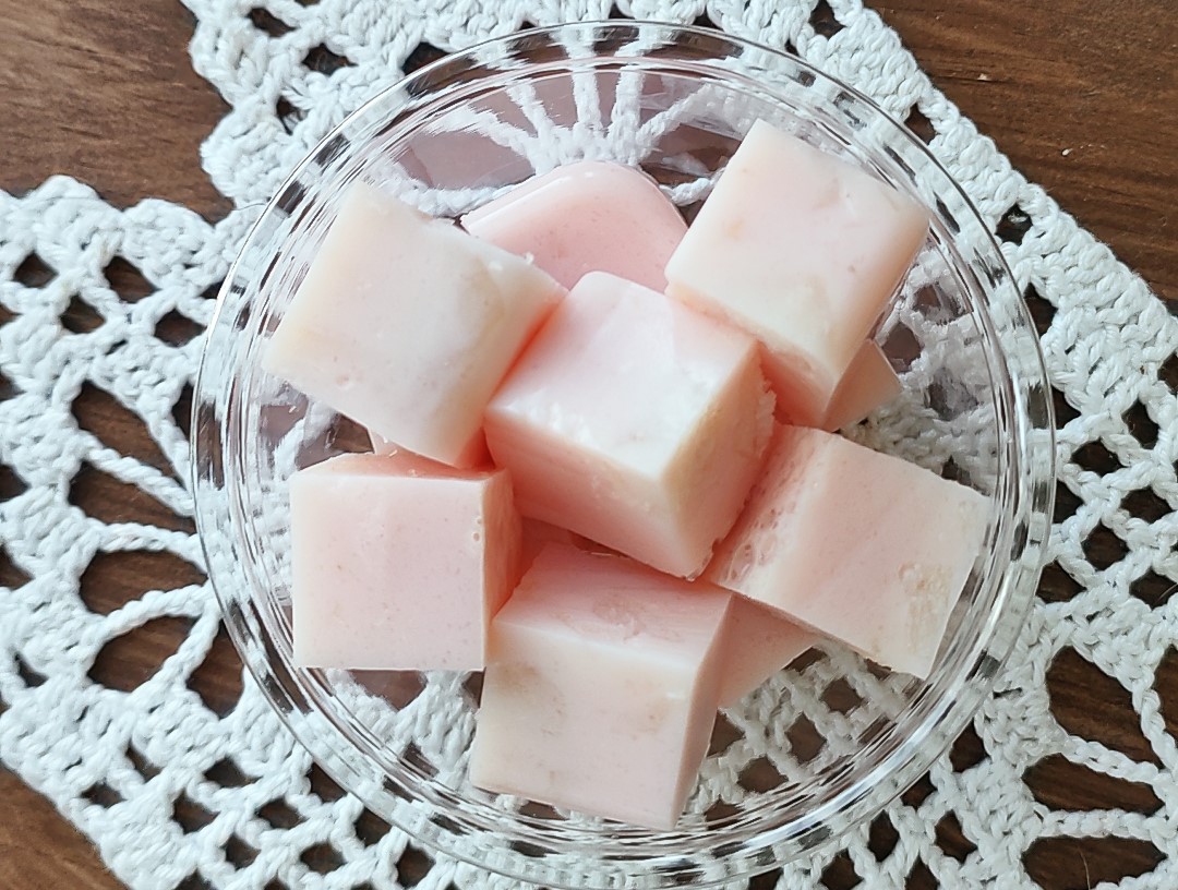 たらと豆乳ビーツのゼリー