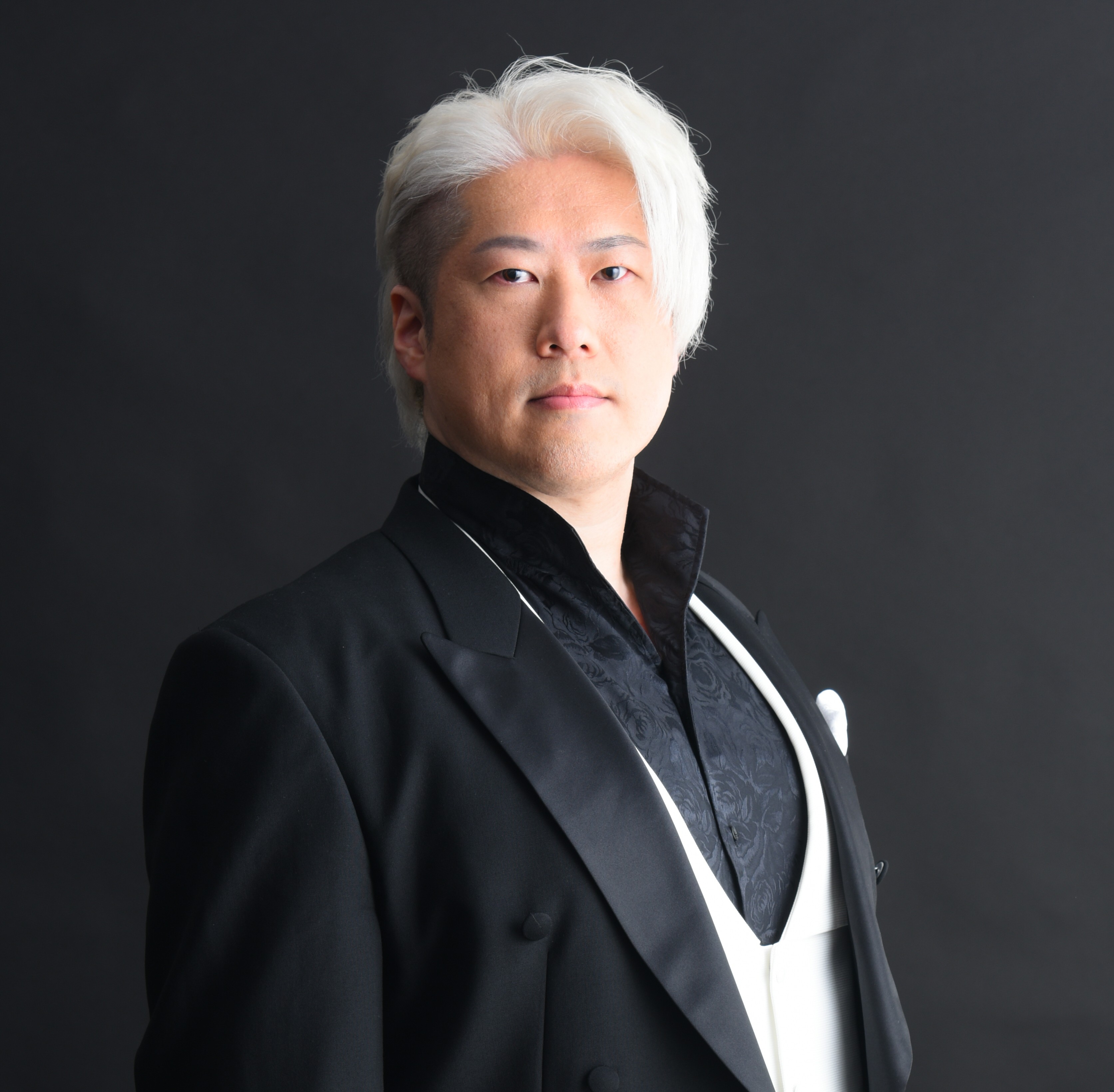 芹沢佳通/Serizawa Yoshimichi