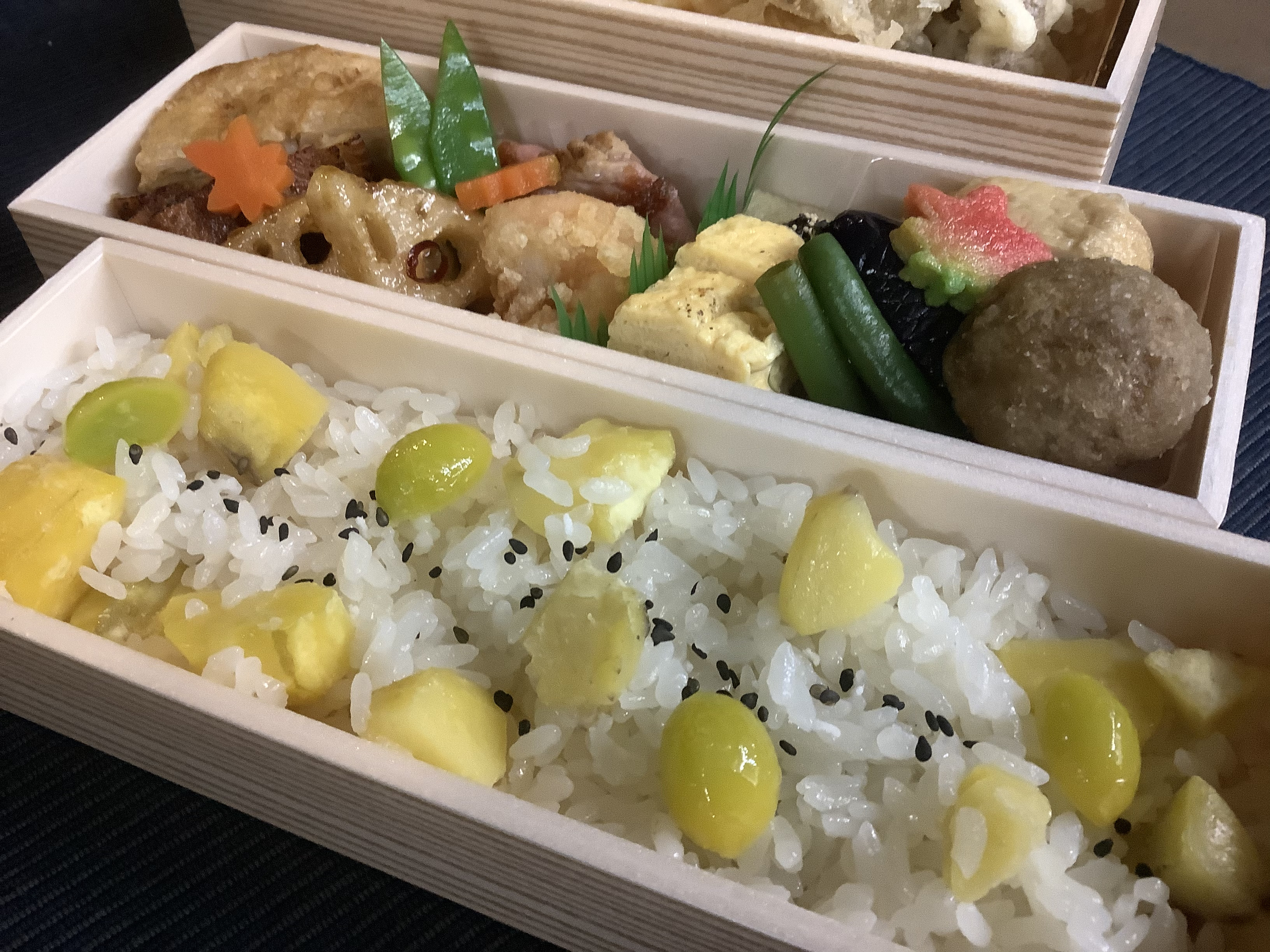 栗ご飯の炊き込み会席弁当