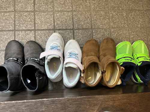 おくつ そろえて