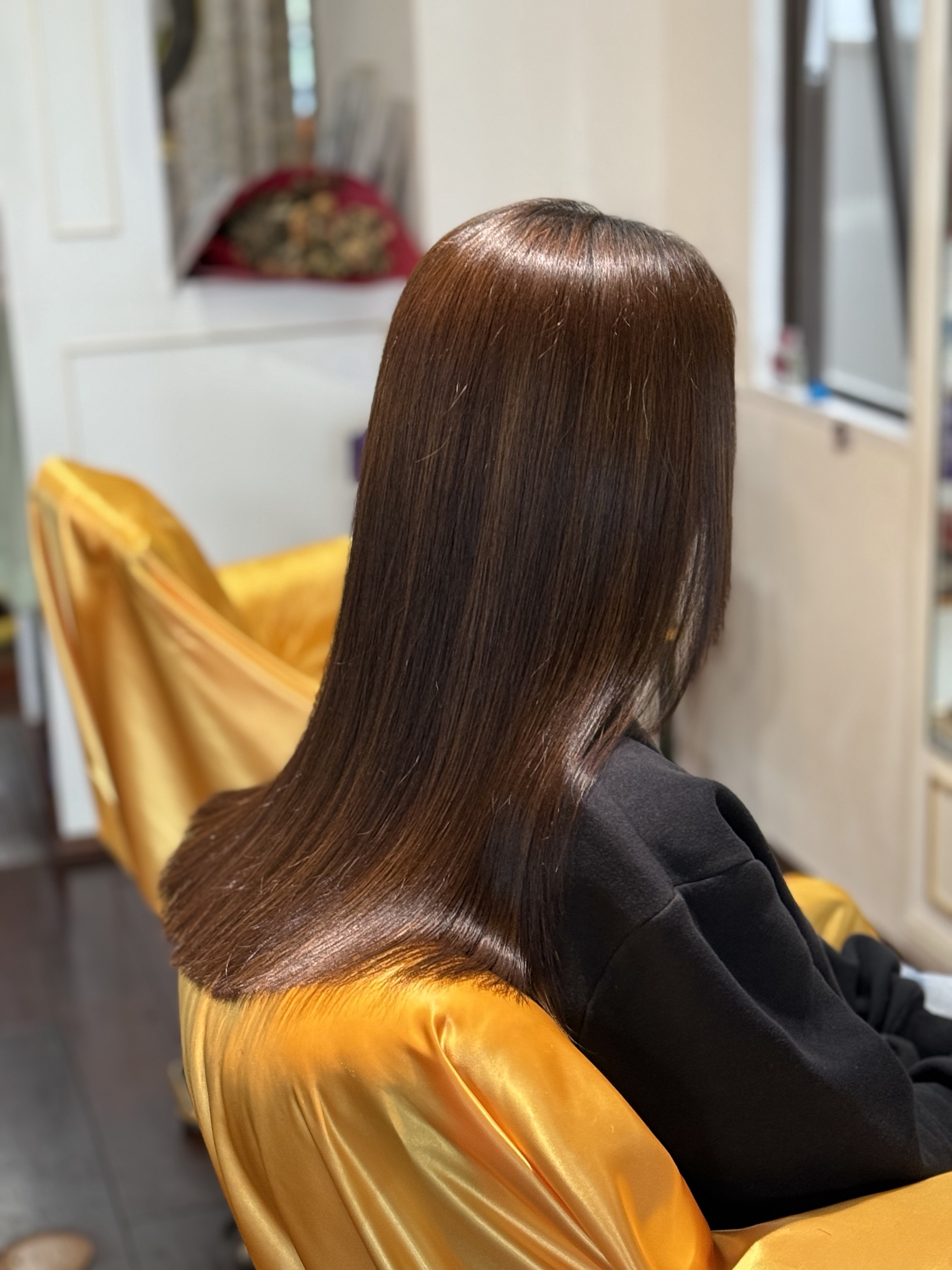 秋の光に映えるツヤ髪