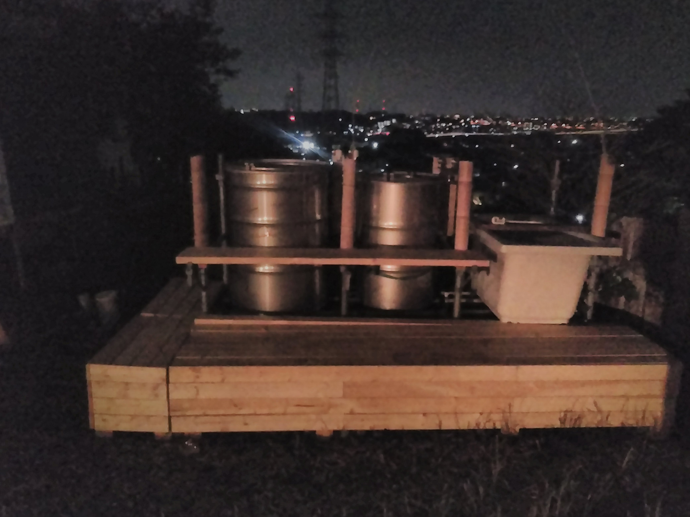 夜景や夕日みながらのドラム缶風呂も作りました！