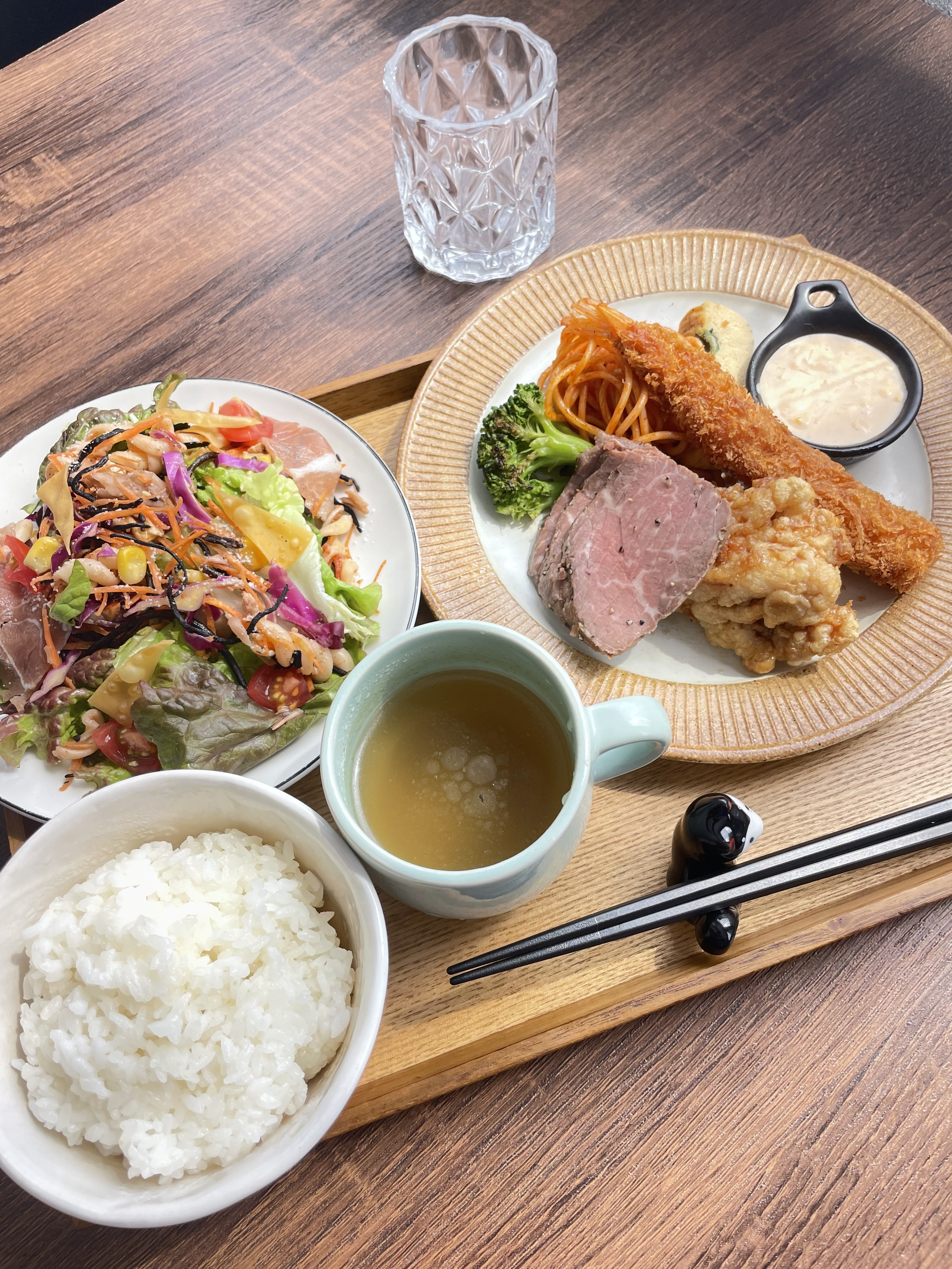 少食の方おすすめランチ(ローストビーフ&エビフライ&チキン南蛮)