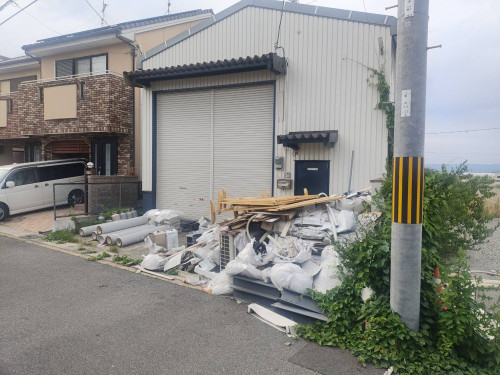 近隣に大迷惑　エアコン工事会社が産廃を放置して事業停止か（追記有り）