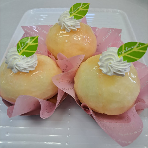 丸ごと桃始めました。