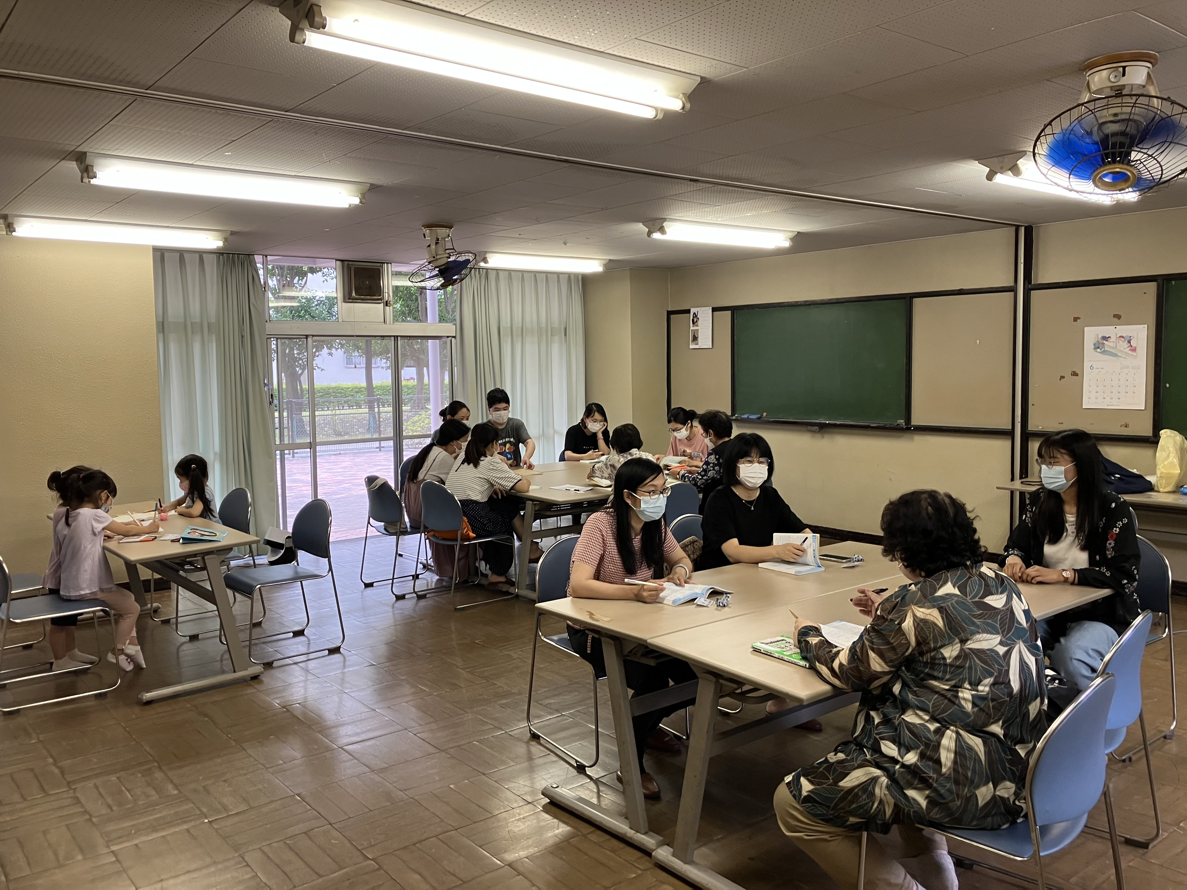 公益信託　土肥高齢者福祉基金の助成による団地の外国籍住民を対象とした日本語教室（無料）が6月から開始しました。