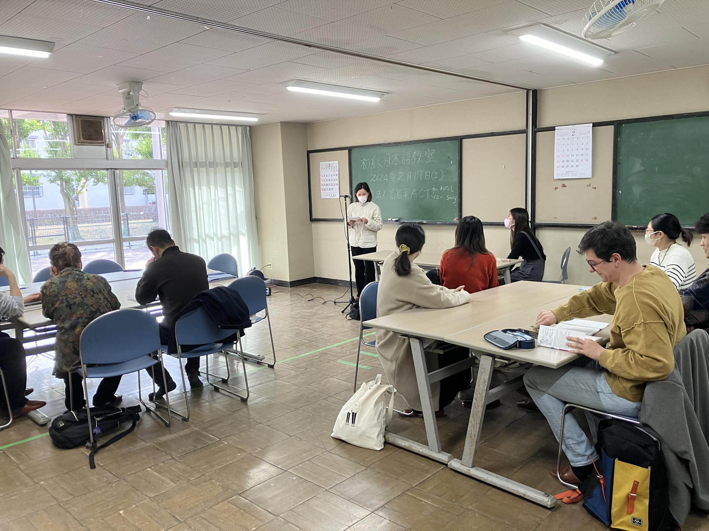 2月17日の日本語教室初級の初級クラスでスピーチ会が開催されました。当日は4人の受講生が日本での暮らしの話や歌を披露しました。小田先生、お疲れさま。