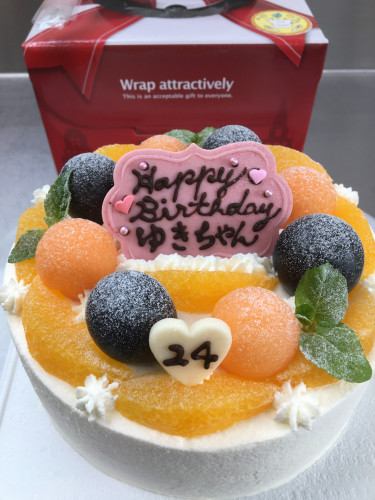 フルーツのバースデーケーキ(2)♪