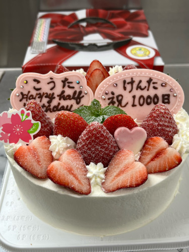 【苺の記念日ケーキ♪】