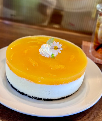 【オレンジのレアチーズホールケーキ♪】