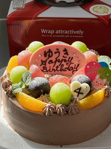 【贅沢葡萄のフルーツバースデーケーキ♪】