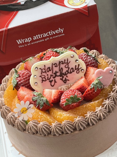 【苺と不知火の生チョコバースデーケーキ♪】