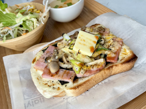 【季節限定トースト!】