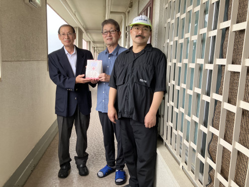 敬老の日お届け（会長、支部長）.jpeg