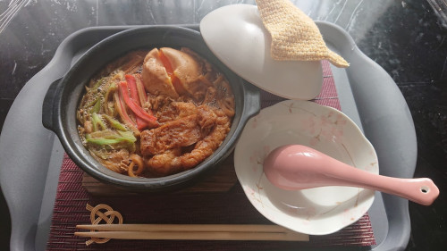 季節メニュー『味噌煮込みうどん』のご紹介です
