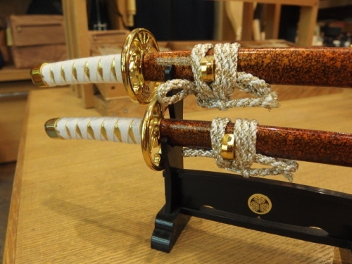 日本刀（模造刀）のお飾り | 京都 河原町「趣味の和雑貨かつらぎ」のブログ