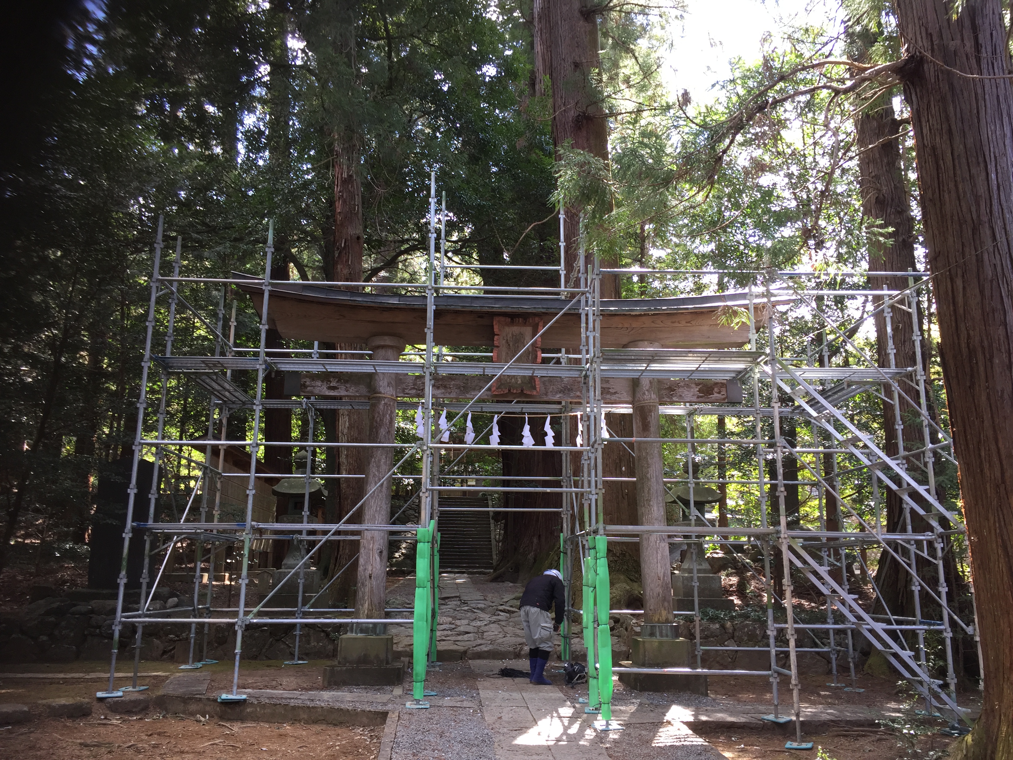 萩日吉神社鳥居.jpg