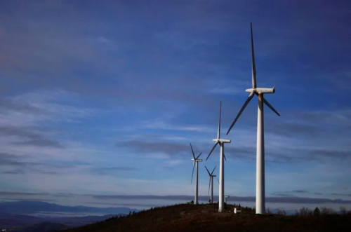 再生可能エネルギー発電容量の伸び、今年は約3割増。