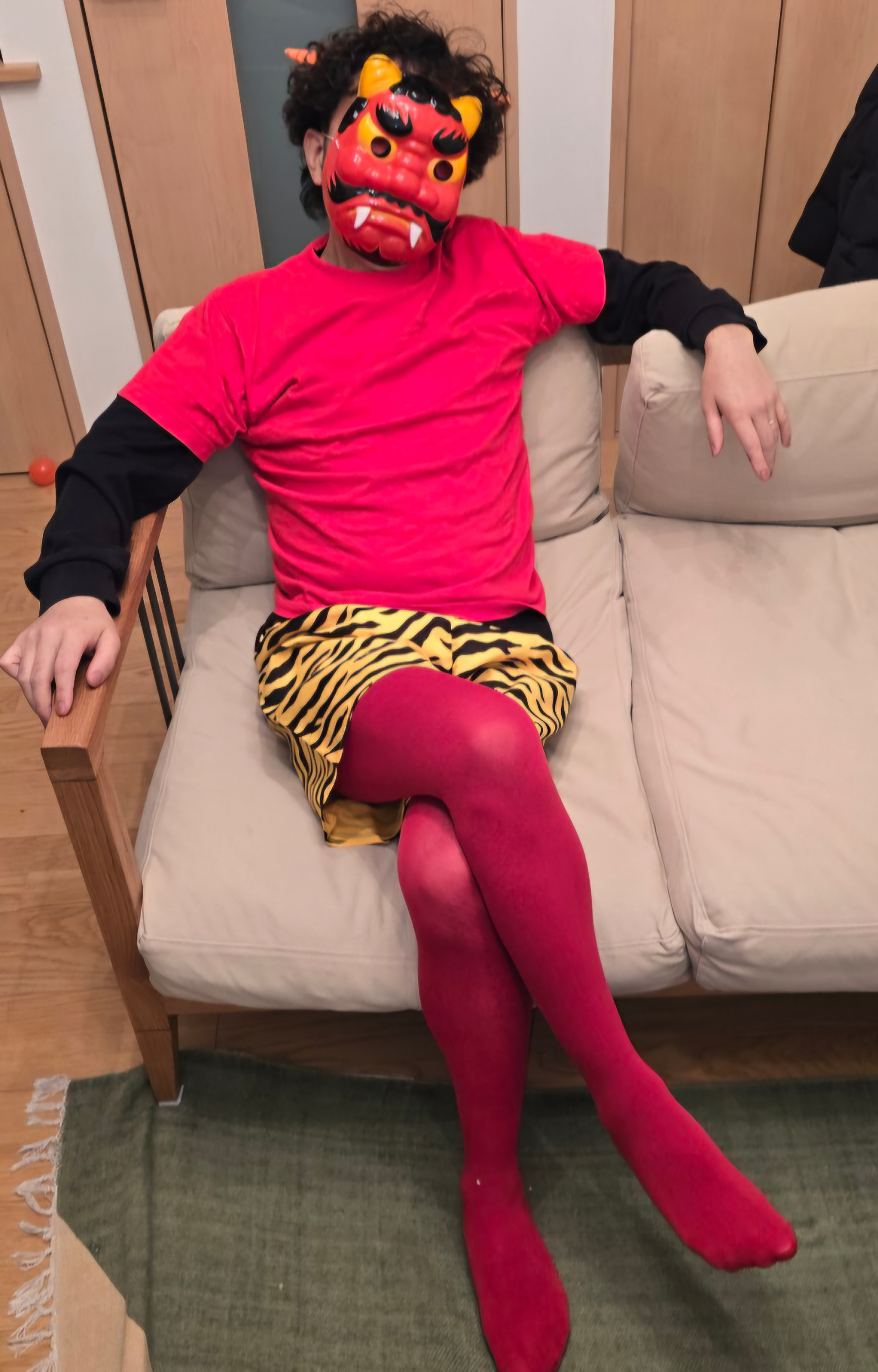赤タイツで
