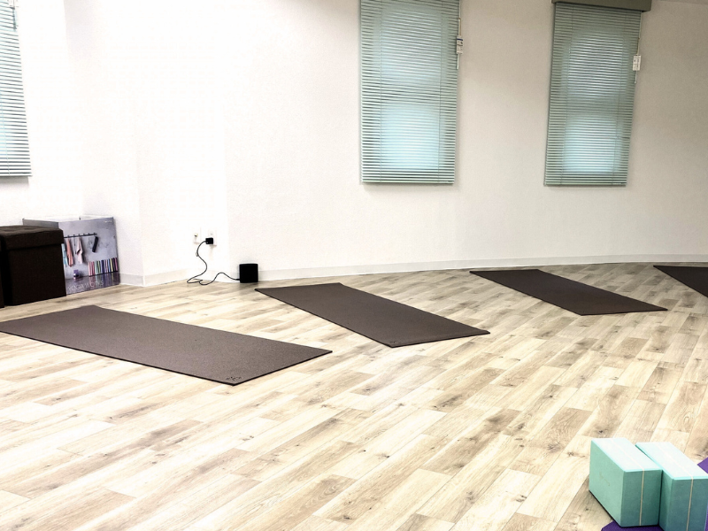 大和市 南林間のヨガスタジオ メローヨガ 東口 徒歩すぐ