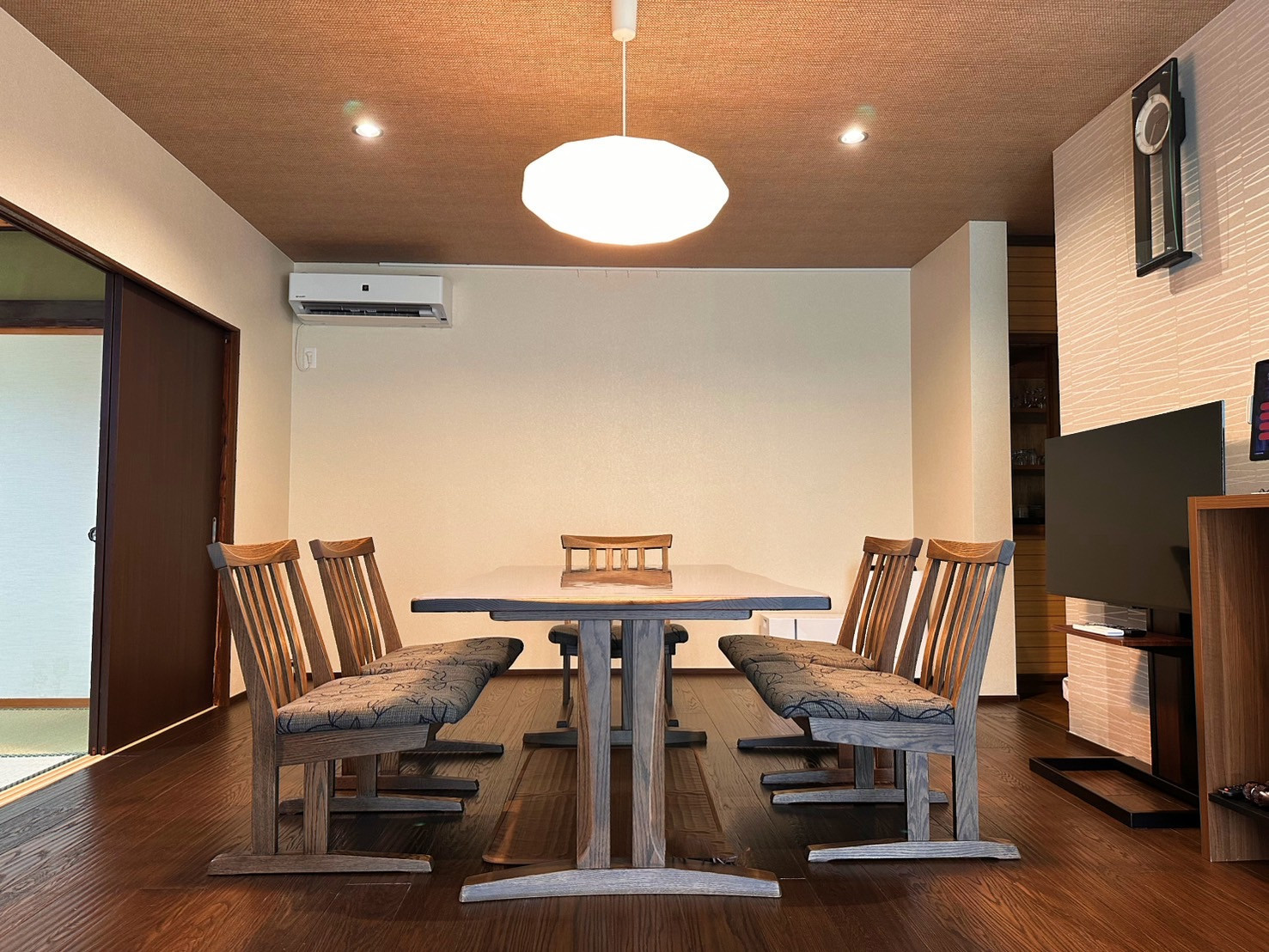 『リビングルーム』 みんなで集い、寛ぎのひとときを