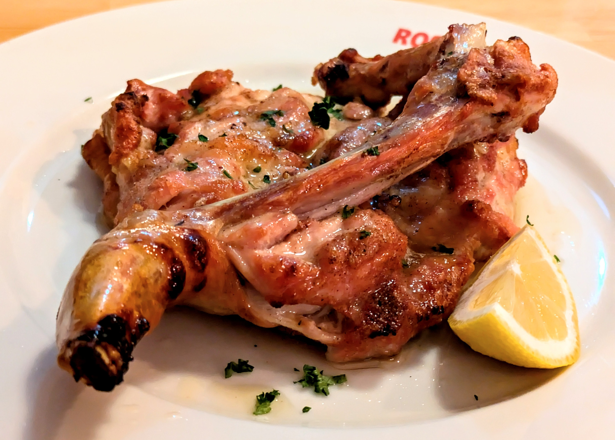 淡路鶏の骨付きもも焼き