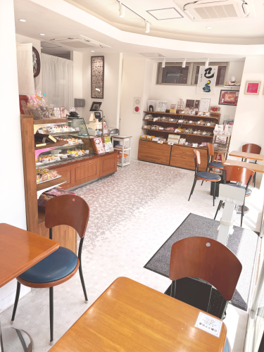 白十字南口店内写真