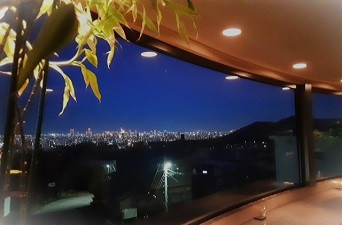 モスコミュール大倉山オープンから夜景に移り変わった景色です。