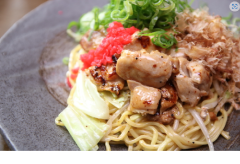 鶏もも肉のネギ塩焼きそば