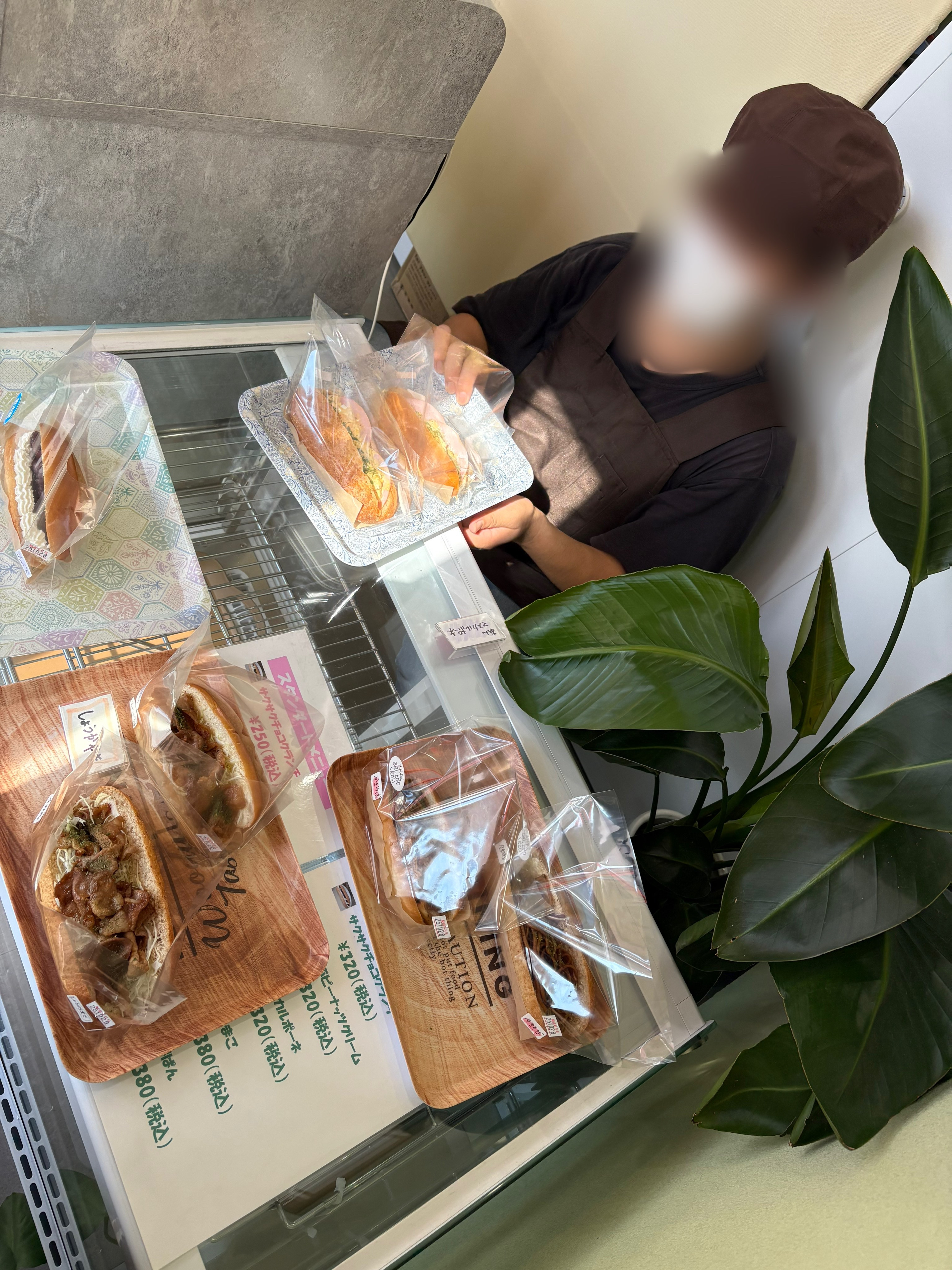 2025/10/28　　店頭と調理　　地域活動報告