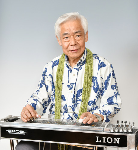 「ライオンと遊びましょう♪」